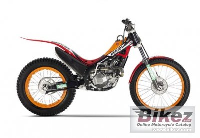 2010 HM Cota Repsol photo